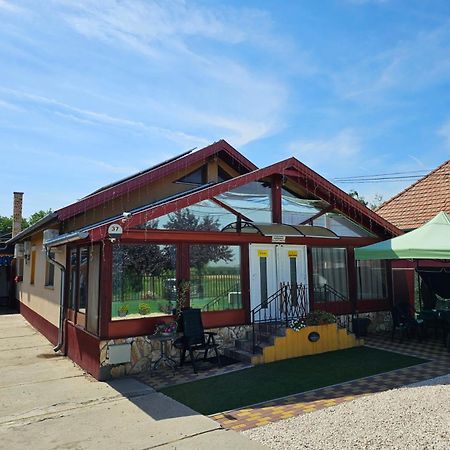 Apartmán Family Friendly Gyál Exteriér fotografie